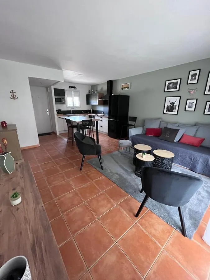 Maison De Vacances Dans Residence Avec Piscine Arles 0*,